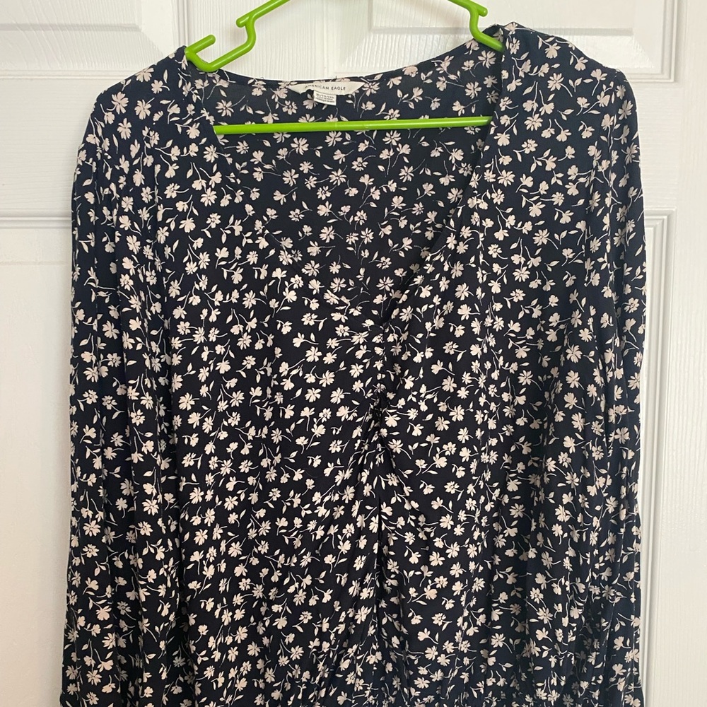American Eagle Flattering Long Sleeve Blouse